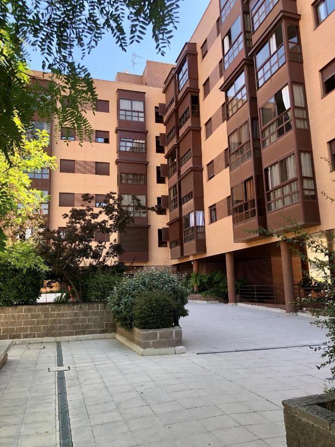 Apartamento Wanda Ifema Con Parking Y Piscina Madrid Dış mekan fotoğraf
